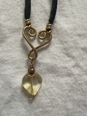 14 plated Heart Pendant Necklace with Pale Yellow Crystal